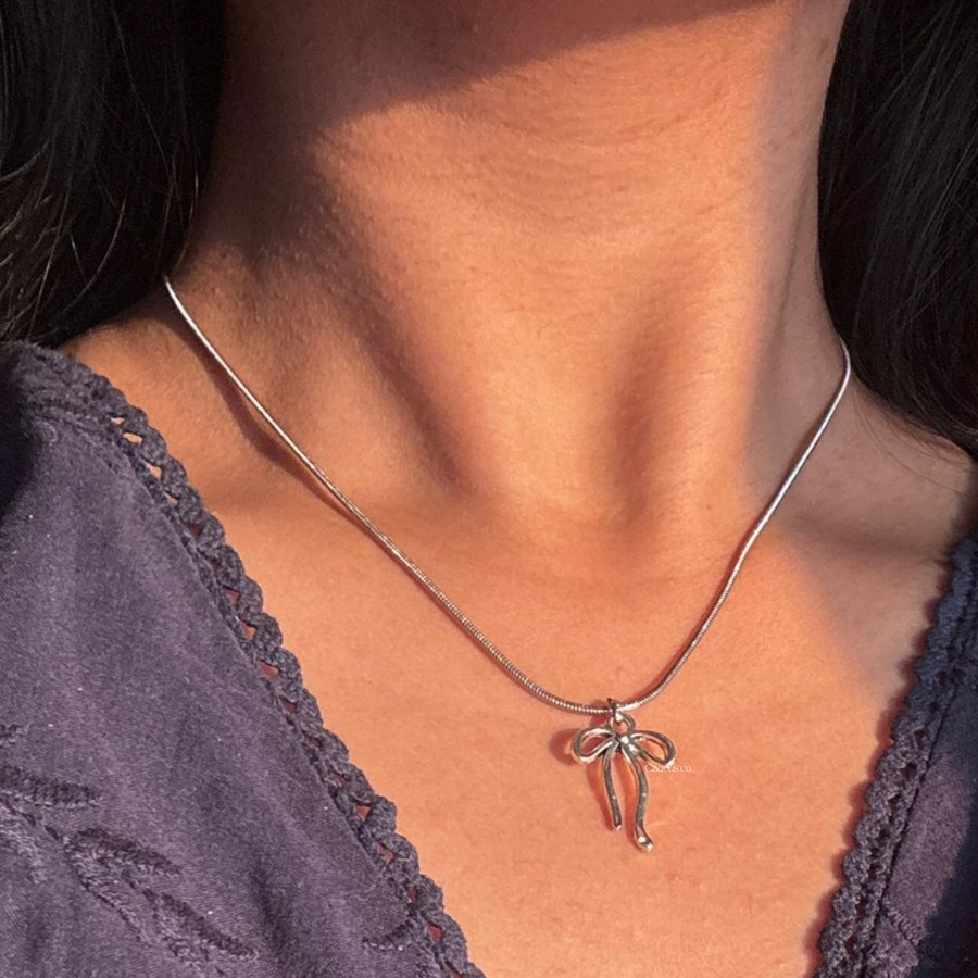 Aria Knot Necklace